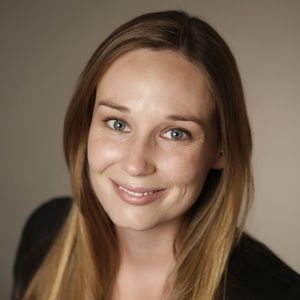 Meet your Posher, Andrea j